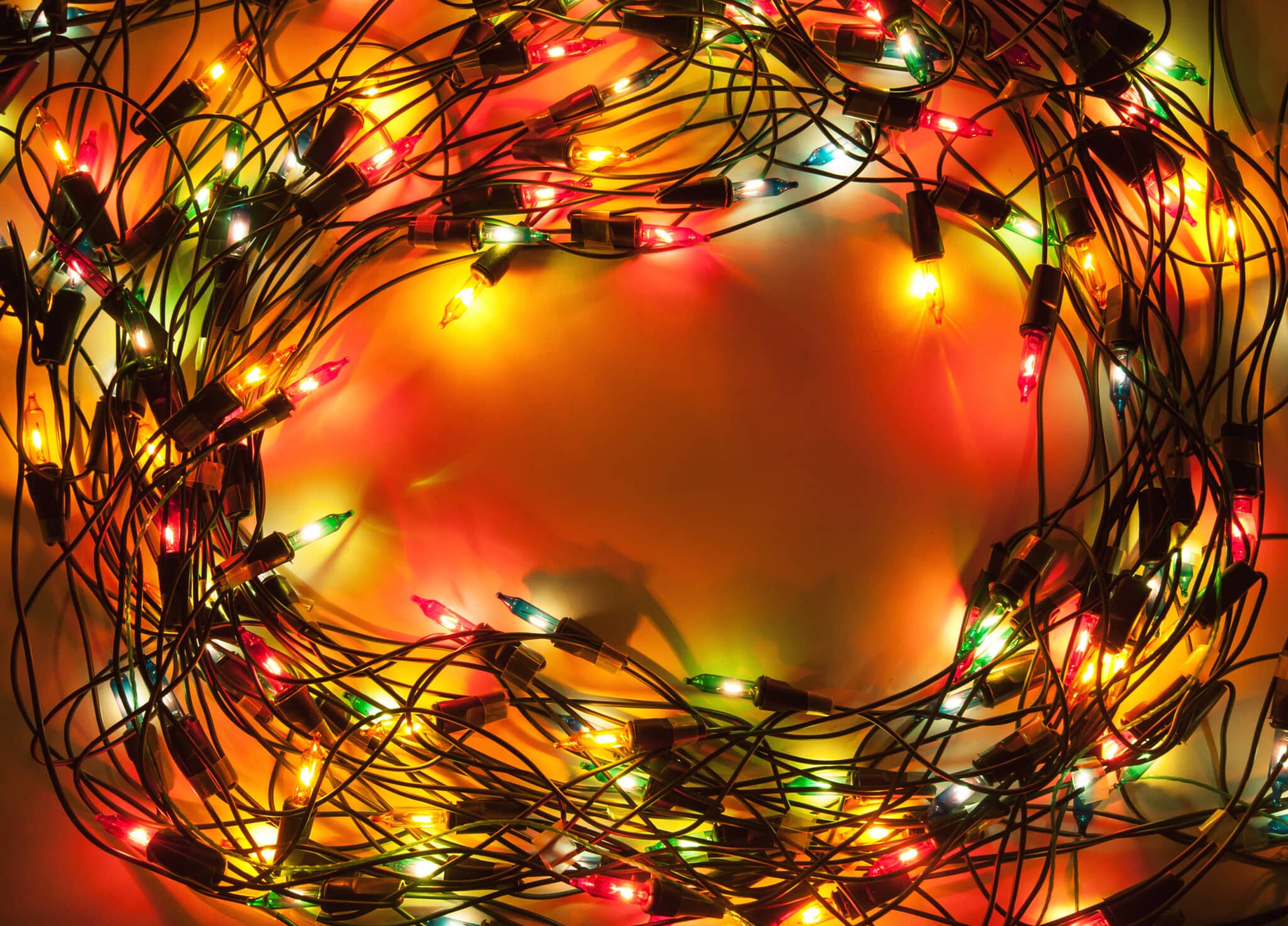 4 Simple Ways to Do Your Holiday Lights Recycling